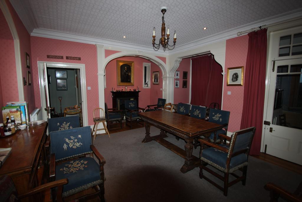 Woodlands Bed & Breakfast Barnt Green Exterior photo